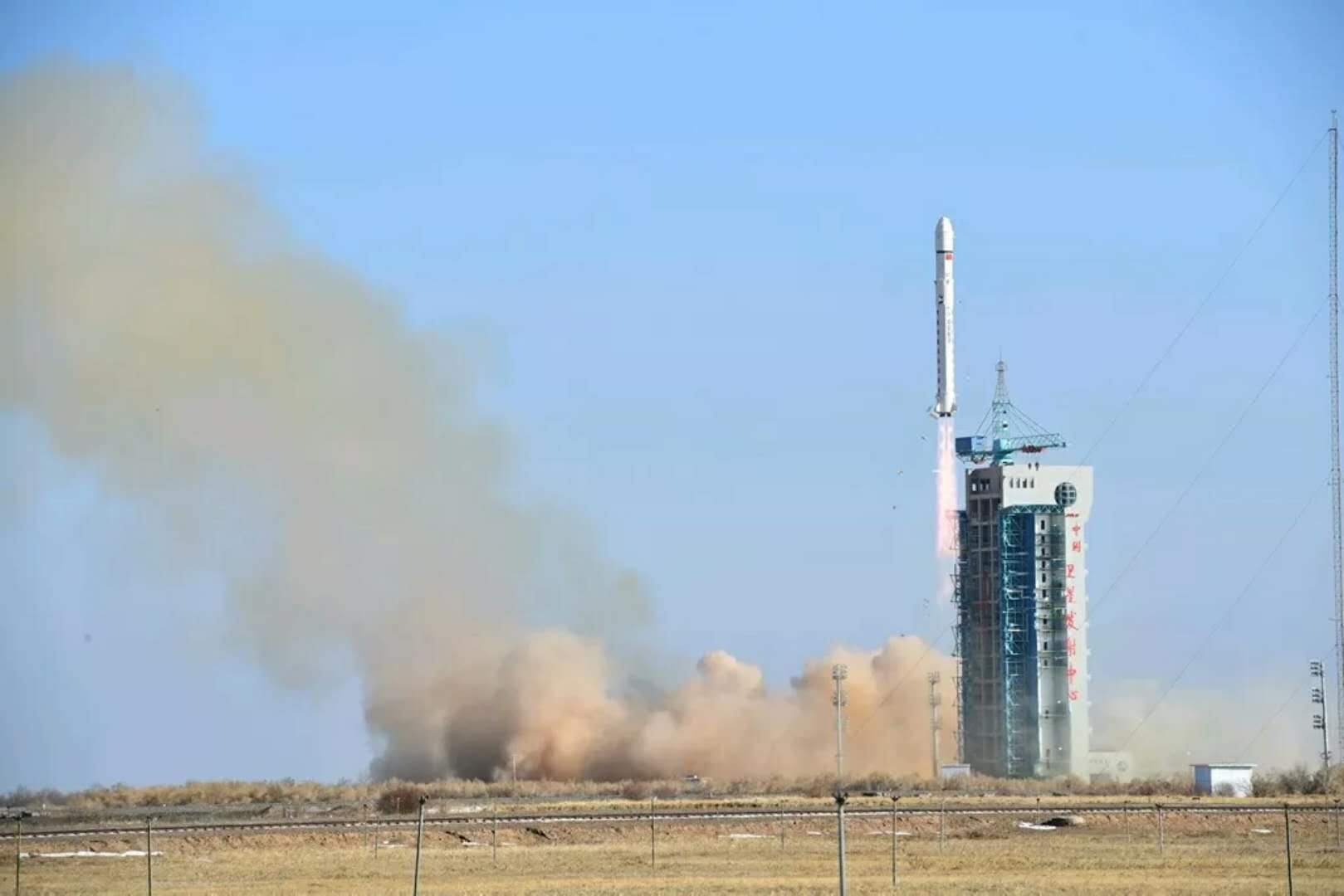 陸地勘查衛星三號發射成功.jpg
