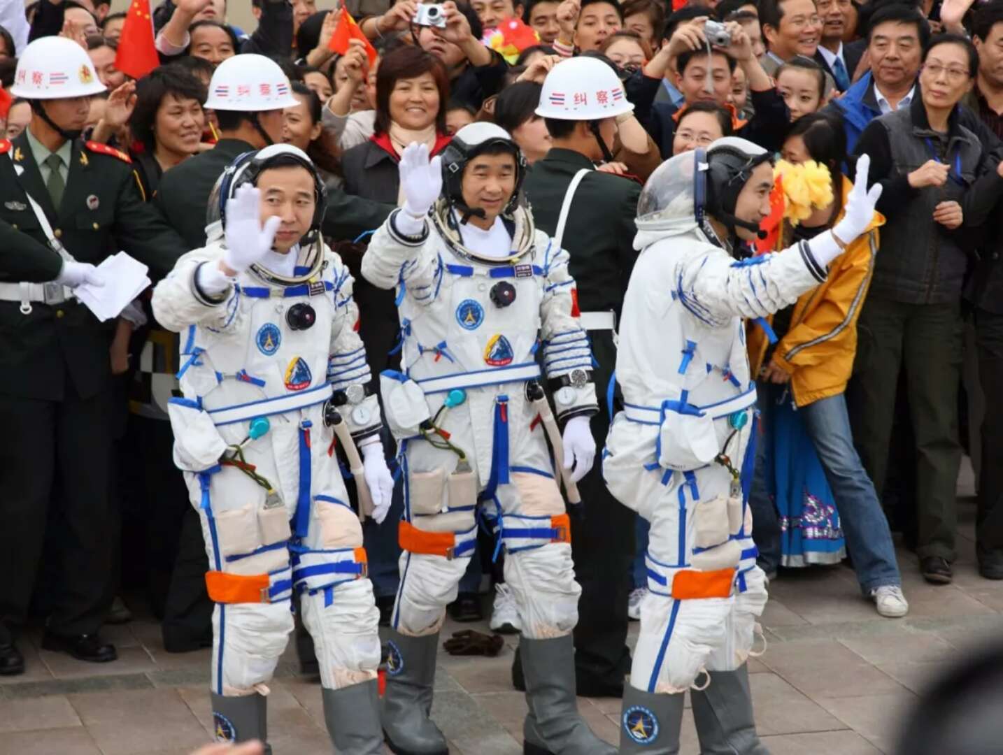 寰宇踏征途 奮進新時代 ——記英雄的中國航天員群體（上）4.jpg